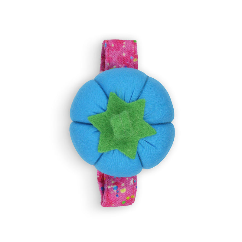 Cargue la imagen en el visor de la galería, 735|Dritz Wrist Tomato Pin Cushion with Adjustable Strap, Assorted Colors
