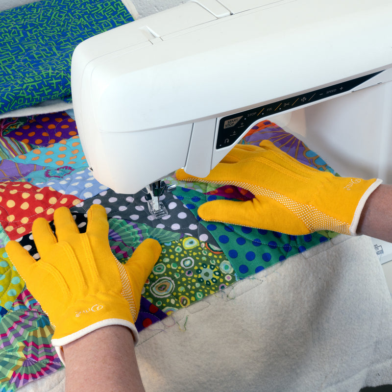 Load image into Gallery viewer, 3104|Dritz Machine Quilting Grip Gloves, Yellow, Large
