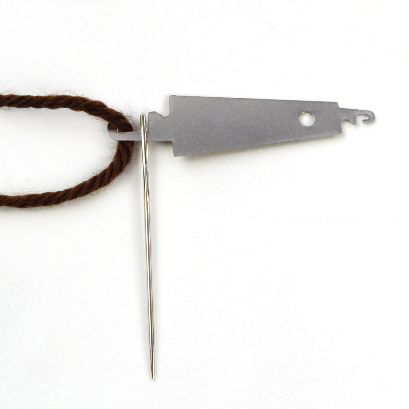 Cargue la imagen en el visor de la galería, NT-1|LoRan Long Eye Needle Threader