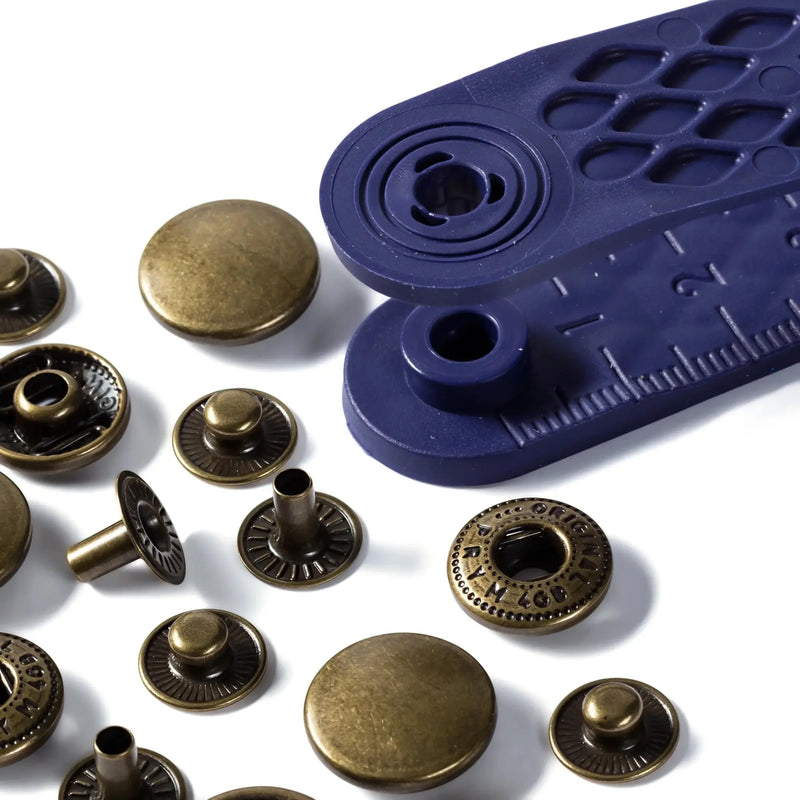 Cargue la imagen en el visor de la galería, 390299|Prym ANORAK 15 mm antique brass with tools 10pc
