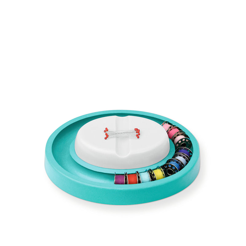 Cargue la imagen en el visor de la galería, 60111|Prym Magnetic Pin Cushion with Bobbin Ring