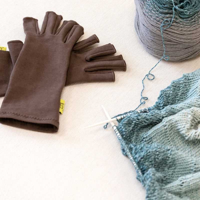 Load image into Gallery viewer, 82309|Dritz Crafters Comfort Glove, Medium