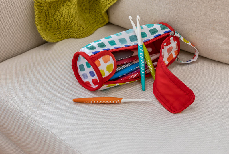 Cargue la imagen en el visor de la galería, 57251|Prym Crochet Hook Roll & Organizer, Rainbow Specks