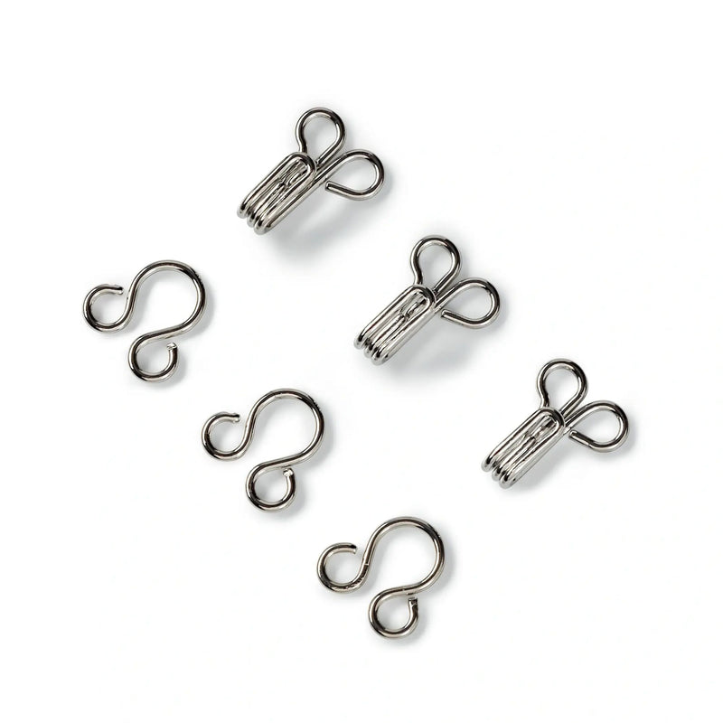Cargue la imagen en el visor de la galería, 263845| Hooks and Eyes brass 2 silver col