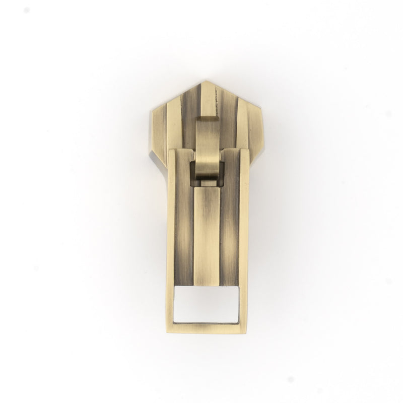 Chargez l'image dans la visionneuse de la galerie, 47201-38|Dritz Brass Zipper Pull, Antique Brass
