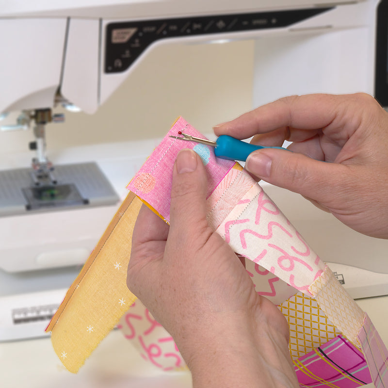 Load image into Gallery viewer, 3124|Dritz Small Ergonomic Seam Ripper