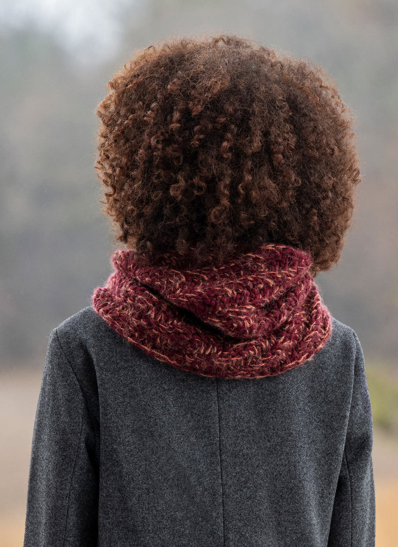 Load image into Gallery viewer, BSF-202446|Blue Sky Fibers Spangle Cowl Pattern, Free PDF Pattern