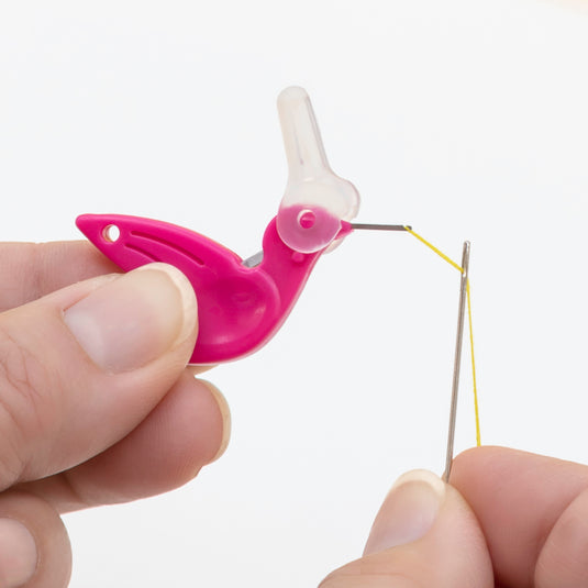 60128|Prym "Birdy" Needle Threader with Thread Cutter