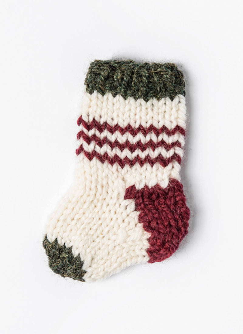 Cargue la imagen en el visor de la galería, BSF-202444|Blue Sky Fibers Holiday Cheer Mini Stocking Pattern, Free PDF Pattern