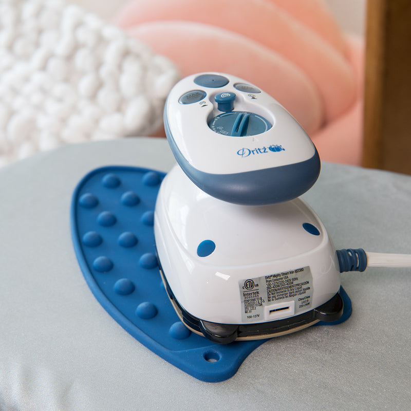 Load image into Gallery viewer, 82697|Dritz Silicone Iron Rest, 6-1/2" x 4-1/2″
