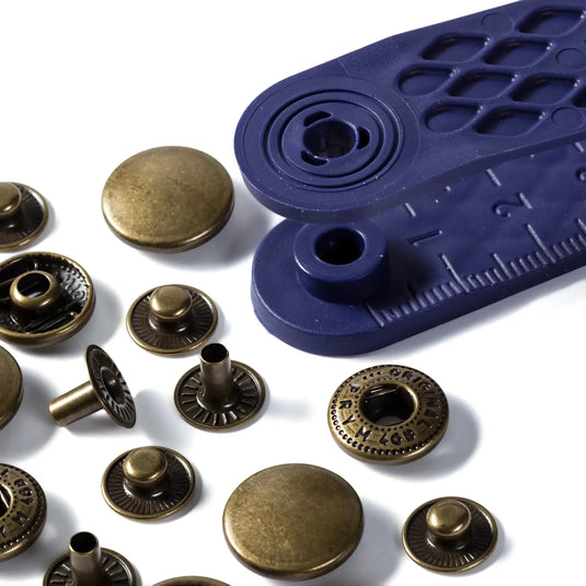 390299|Prym ANORAK 15 mm antique brass with tools 10pc