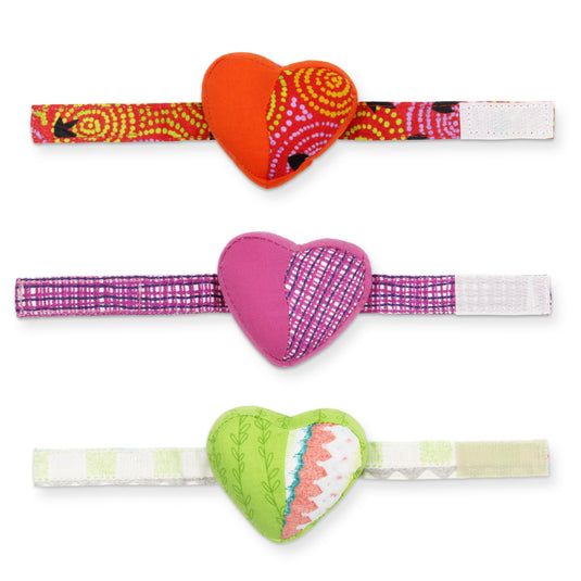 3002|Dritz Heart Wrist Pin Cushion with Adjustable Strap, Assorted Colors