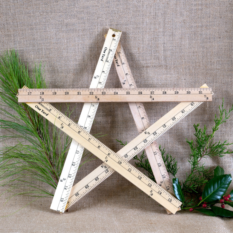 Cargue la imagen en el visor de la galería, 744|Dritz Wood Yardstick with Metal Tips