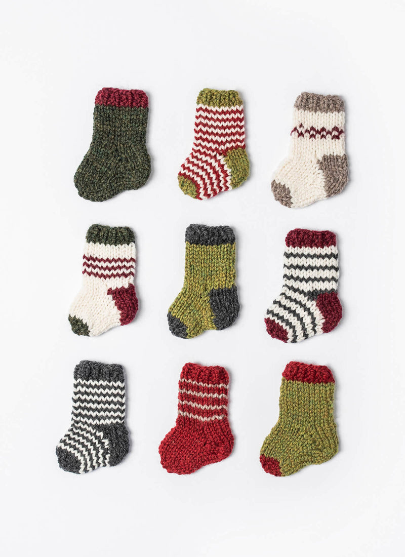 Cargue la imagen en el visor de la galería, BSF-202444|Blue Sky Fibers Holiday Cheer Mini Stocking Pattern, Free PDF Pattern
