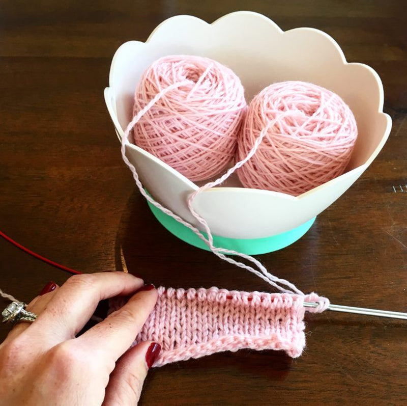 Cargue la imagen en el visor de la galería, 57101|Yarn Valet Yarn Bowl