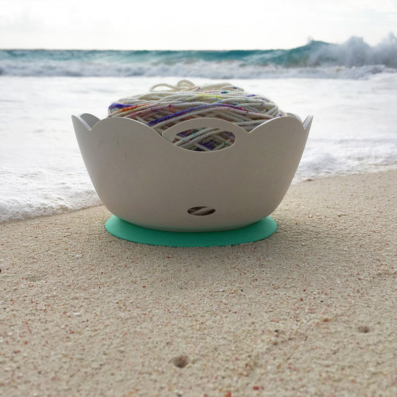 Cargue la imagen en el visor de la galería, 57101|Yarn Valet Yarn Bowl