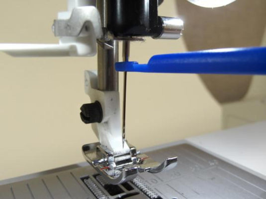 247|Dritz Needle Inserter with Brush